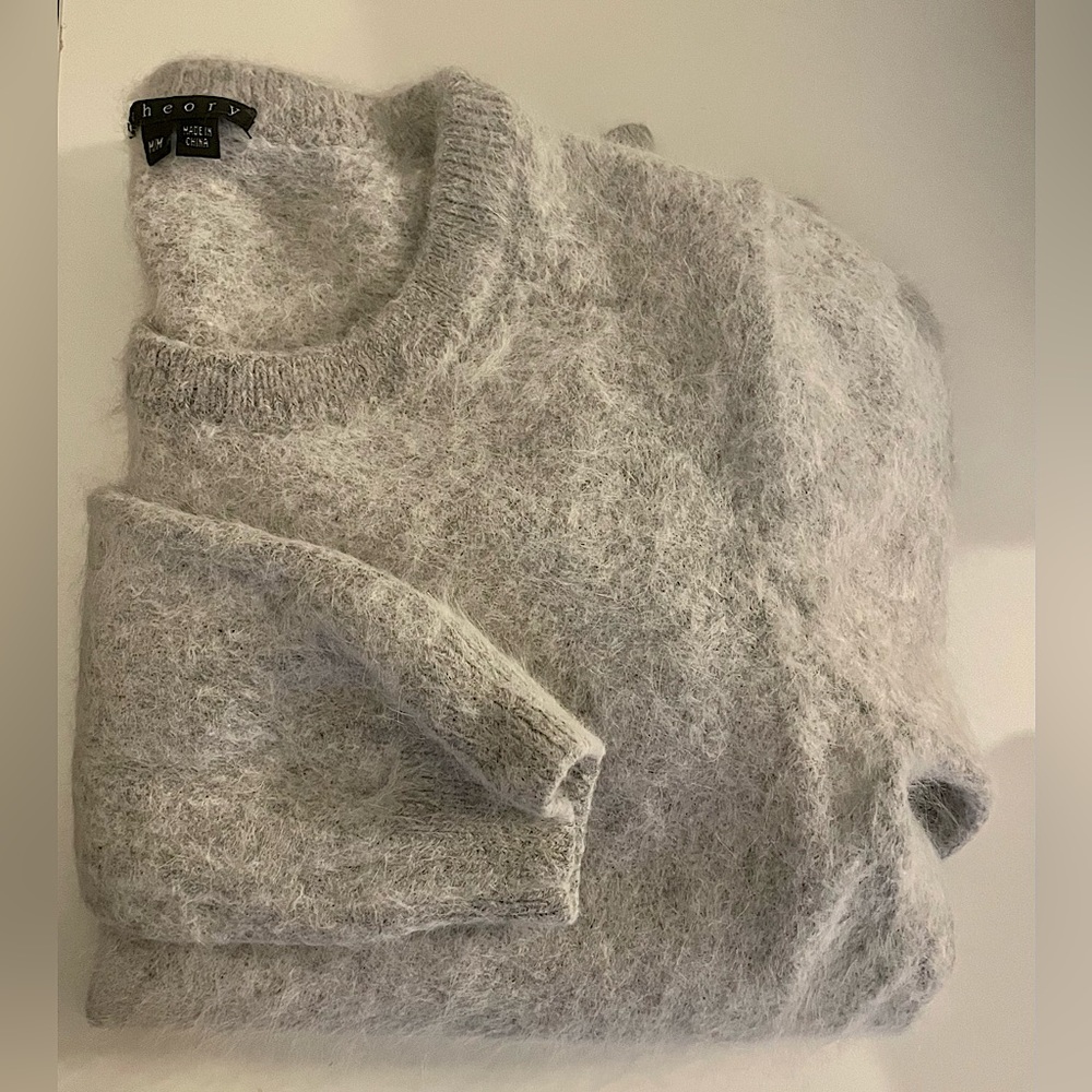 Theory Cropped Fluffy Sweater - Grey